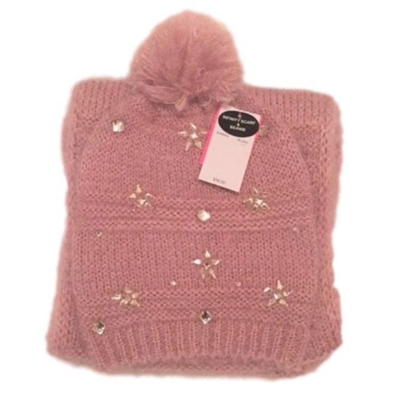 Betsey Johnson Accessories - NWT Betsey Johnson Pink Blush Scarf & Hat Set Cute